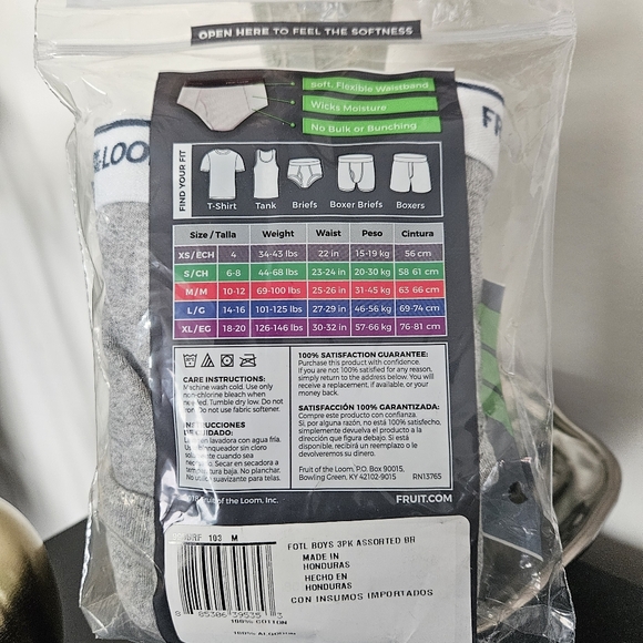 Fruit of the Loom Boys' Briefs 3 Pack - NWT - Picture 4 of 5